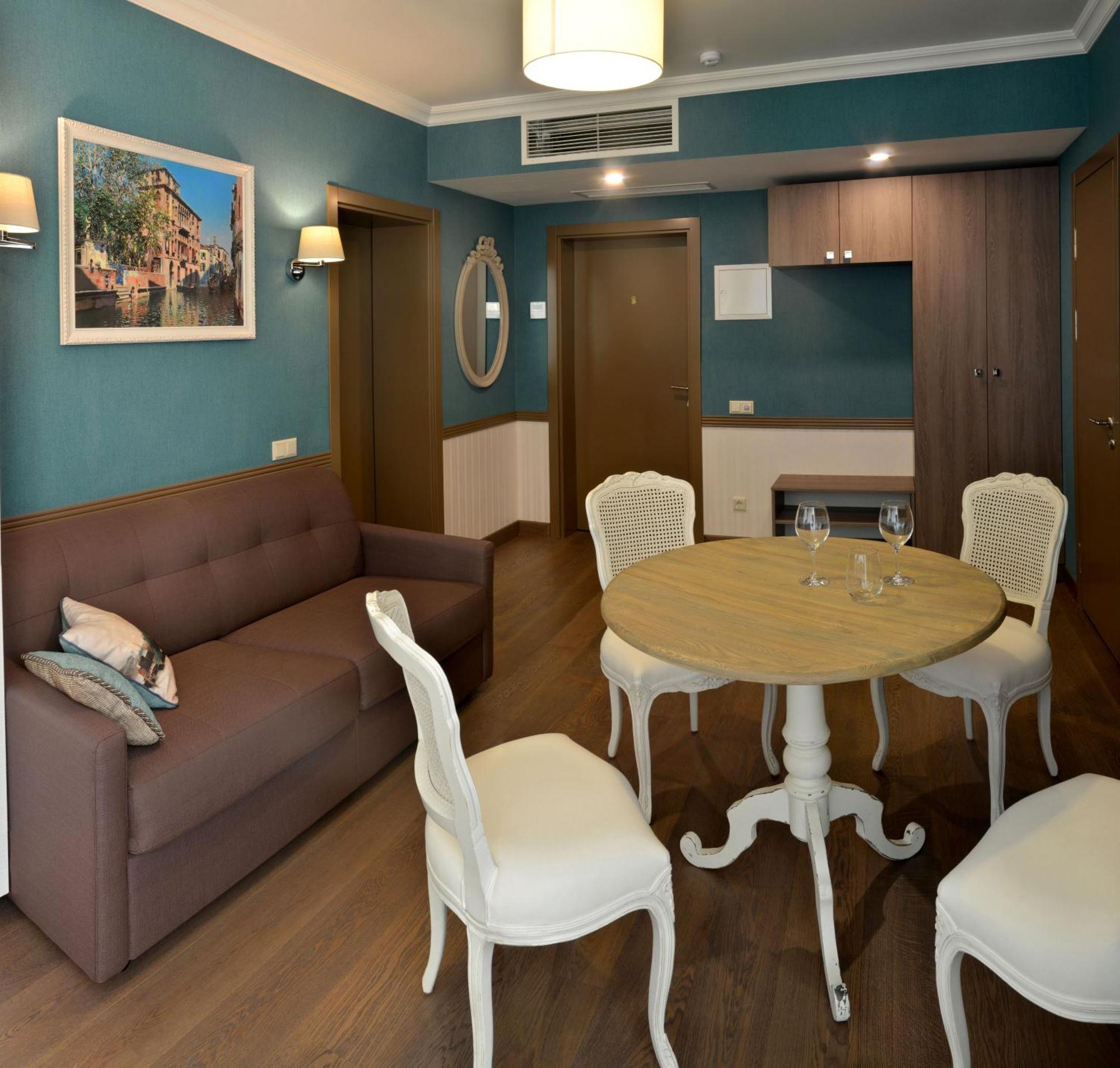 צ'יסינאו Zentrum Hotel מראה חיצוני תמונה